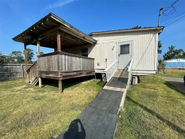 7100 W Knoll Street, Houston, TX 77028