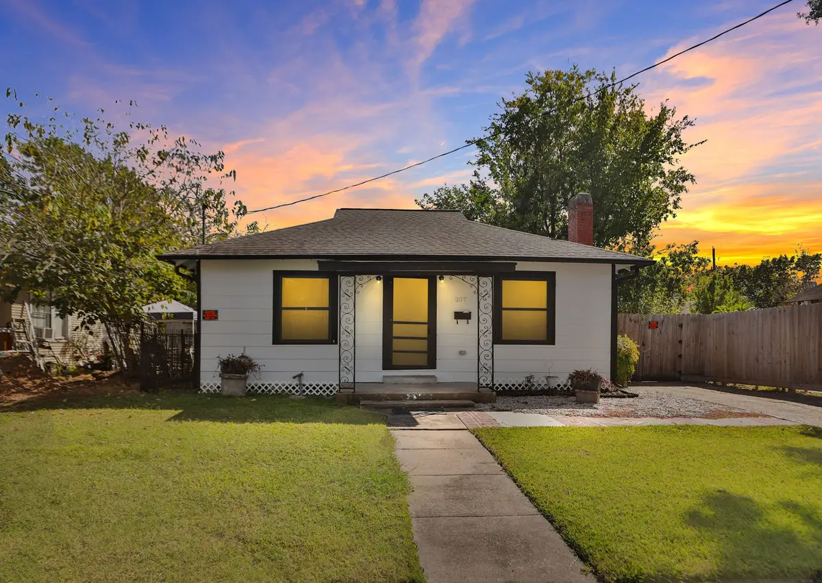 207 Cosmos Street, Houston, TX 77009 - Image #1