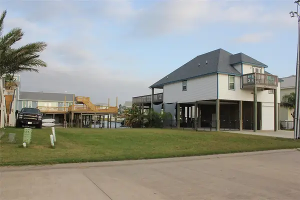 22210 Cantina Drive, Galveston, TX 77554