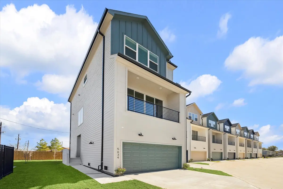 5632 Camino Encantado Drive, Houston, TX 77091 - Image #1