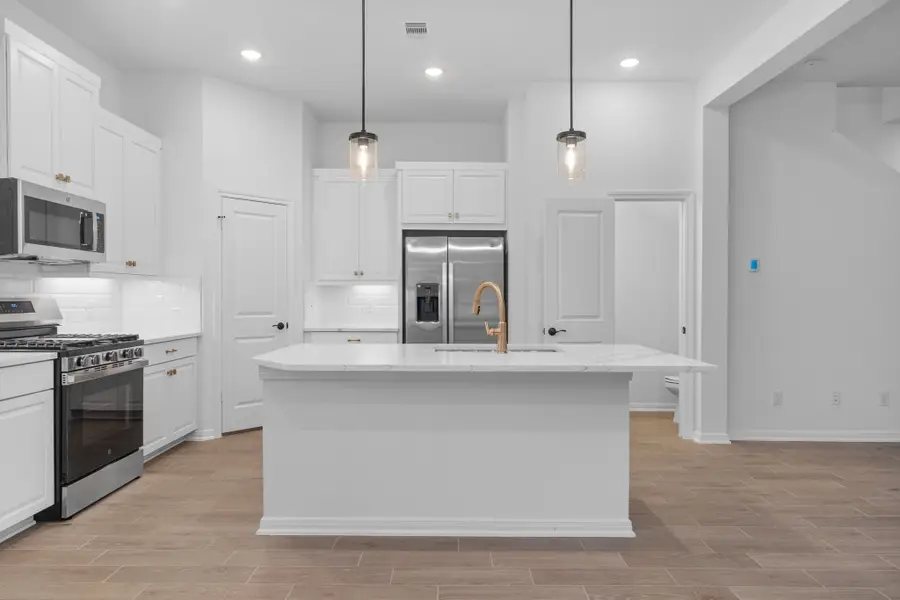 130 West Coralburst Loop, Montgomery, TX 77316 - Image #3