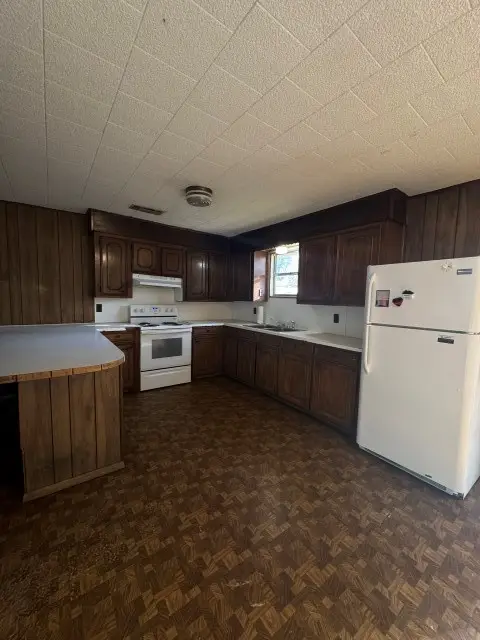 3843 7th Avenue, Port Arthur, UT 77642 - #3