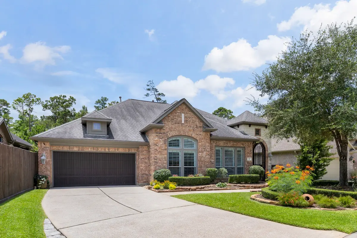 35 Avalon Oaks Court, Shenandoah, TX 77381 - #1