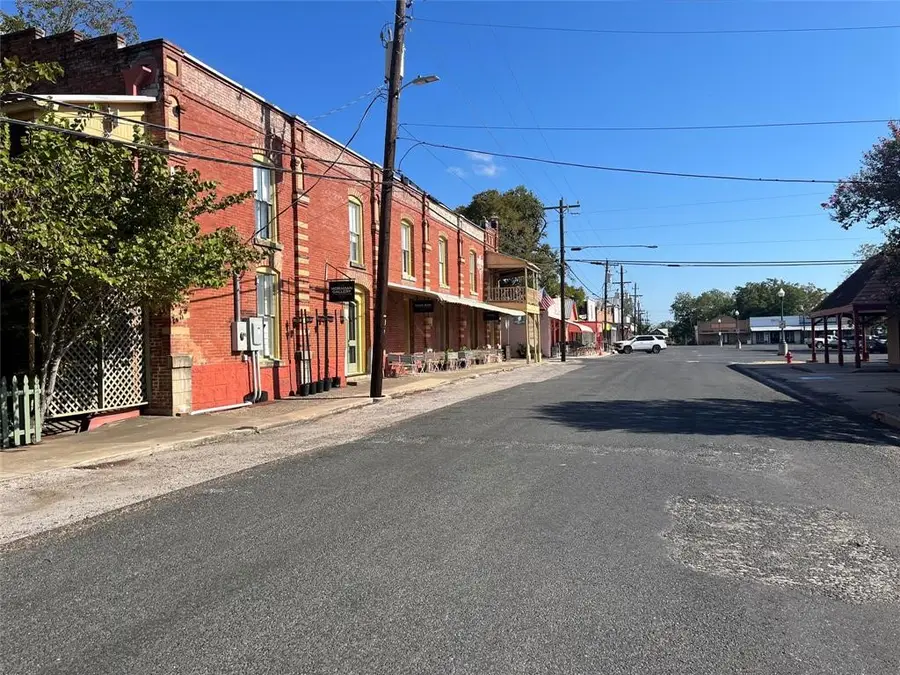 204 W Fayette Street, Fayetteville, TX 78940 - #3