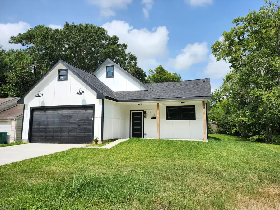 1010 Linden Street, La Marque, TX 77568 - #2
