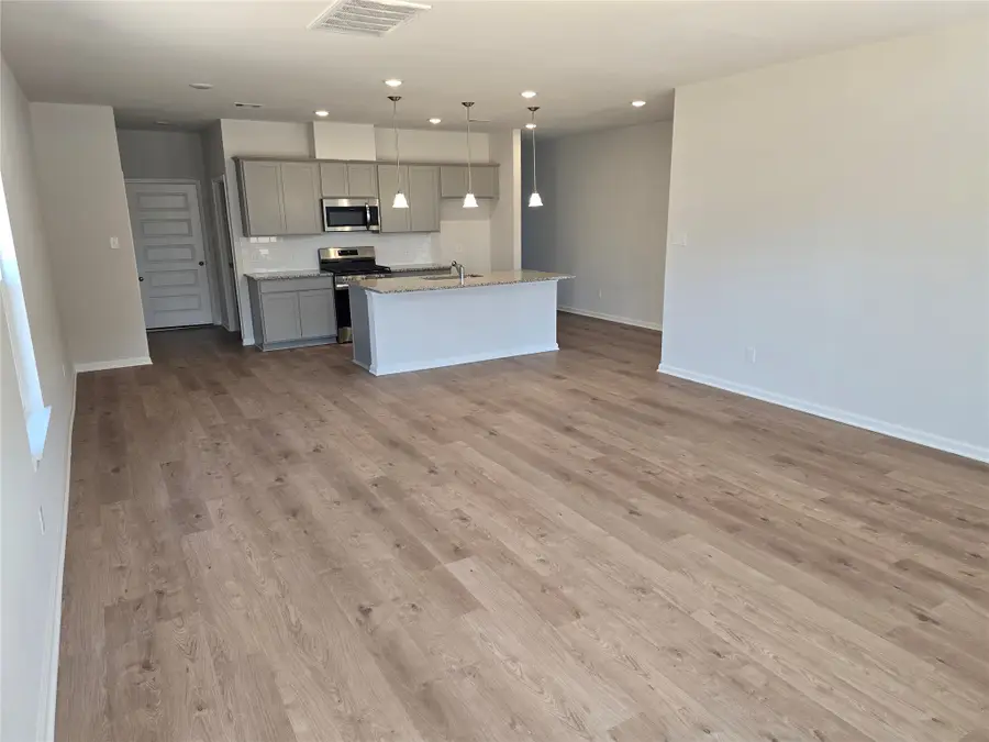 1920 N Riverside Circle, Dayton, TX 77535 - #3