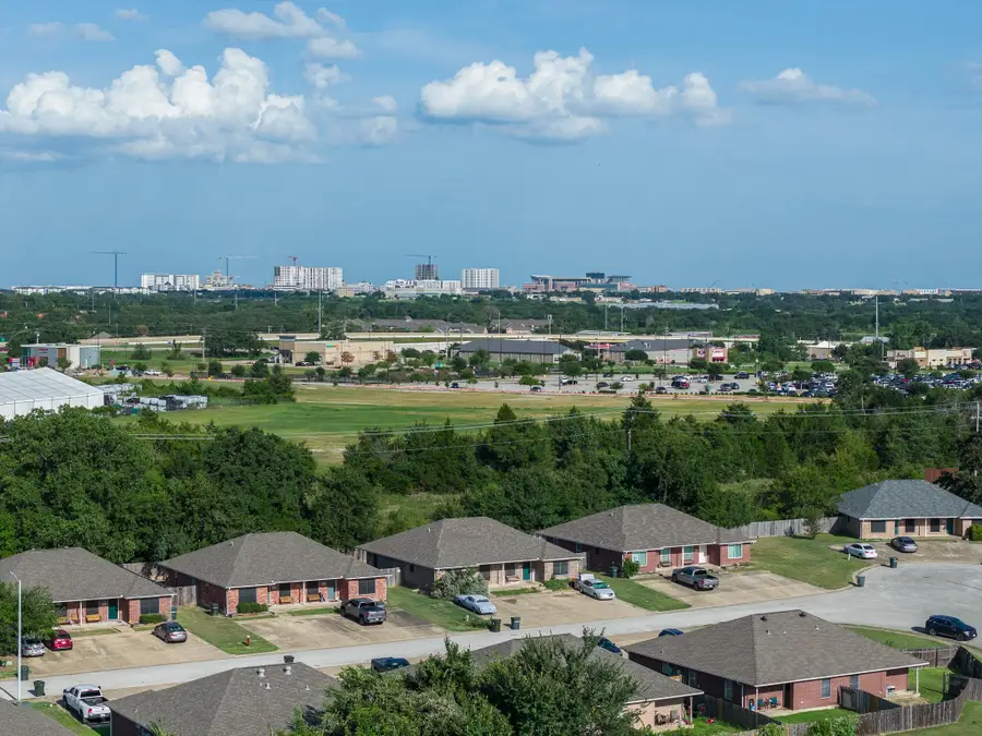 1725 Rock Hollow Loop, Bryan, TX 77807 - #2
