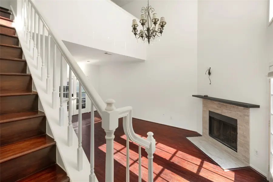 2213 Stanford Street #2213, Houston, TX 77006 - #3