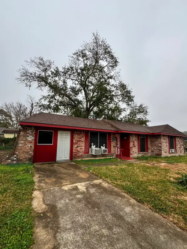 5502 Hohen Circle, Houston, TX 77091