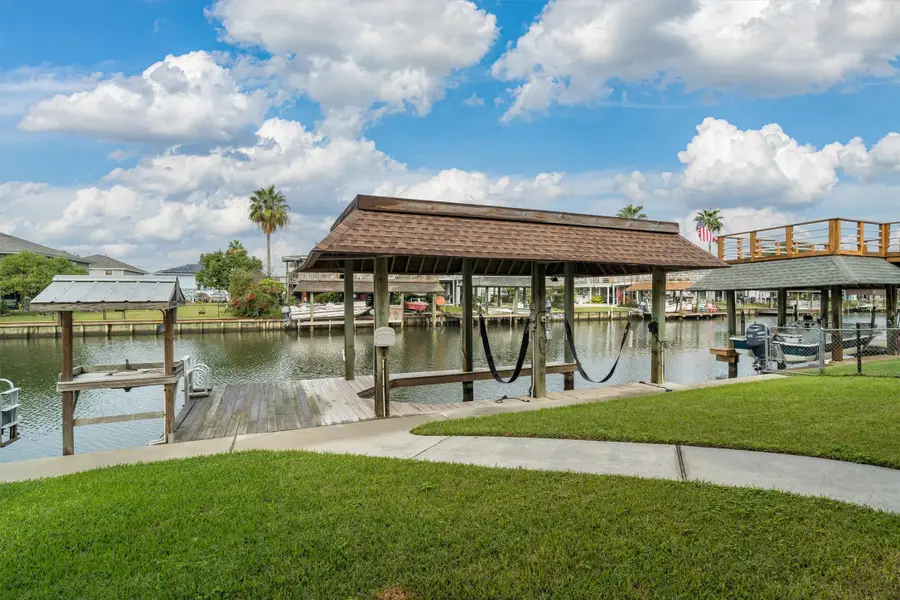 765 Marlin Street, Bayou Vista, TX 77563 - Image #2