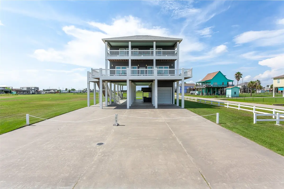 1255 Cloon Street, Crystal Beach, TX 77650 - #1