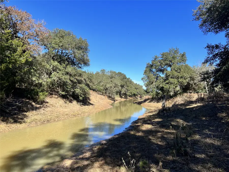 270 Cr 120, Hallettsville, TX 77964 - Image #3