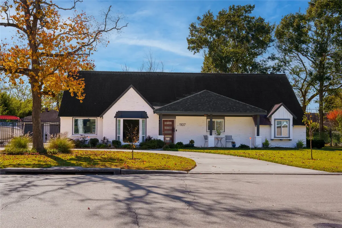 1107 Shorewood Drive, Taylor Lake Village, TX 77586 - Image #1