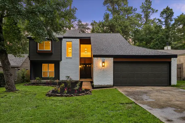85 Yewleaf Drive, Spring, TX 77381