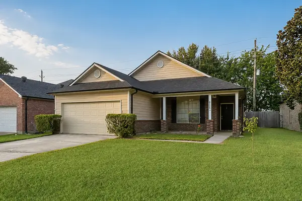 8723 Willow Grove Drive, Tomball, TX 77375