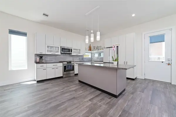 5515 Paraiso Place, Houston, TX 77091