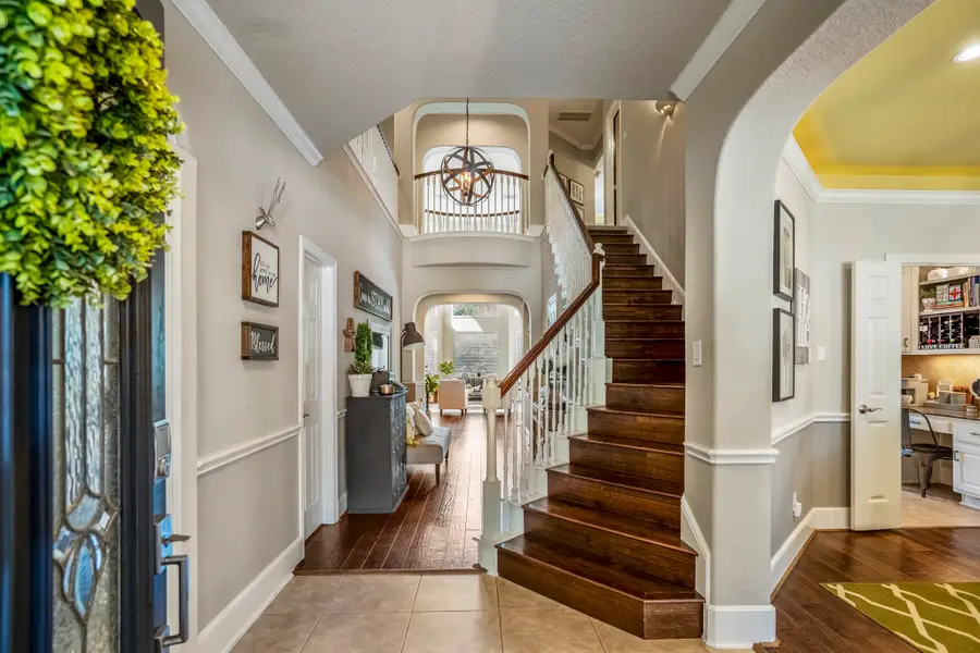 10203 Earlington Manor Drive, Spring, TX 77379 - Image #3