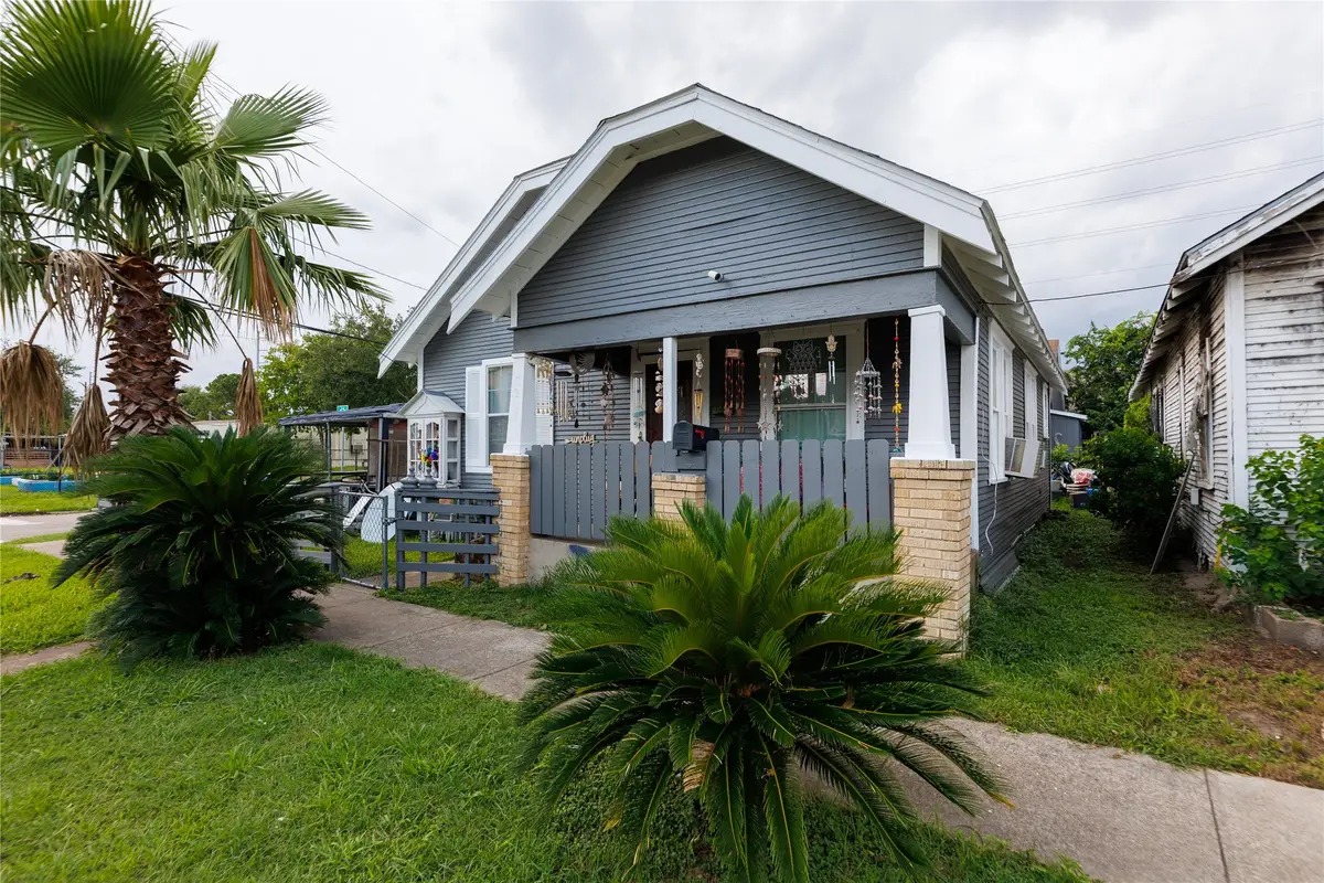 702 72nd Street, Houston, TX 77011 - #1
