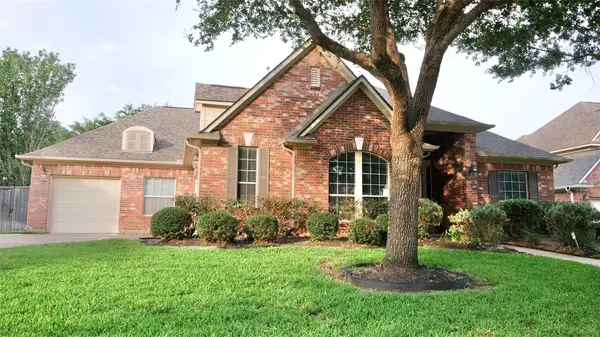 8303 Crescent Knolls Drive, Richmond, TX 77406