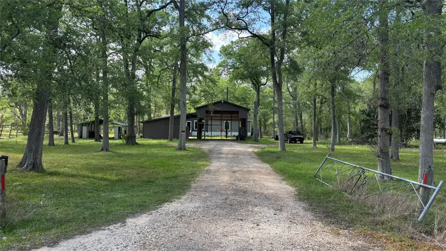 563 Forrest Lawn, Wharton, TX 77488 - #2