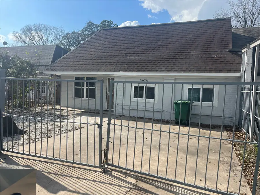 12501 W Hardy Road, Houston, TX 77037 - #2