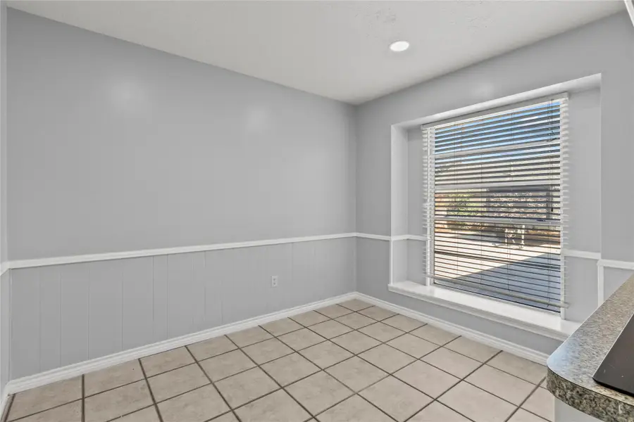 2202 Colonial Court N, League City, TX 77573 - Image #3