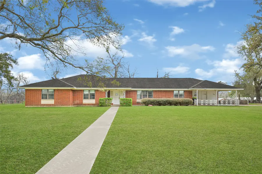 1111 Edgewood Drive, Richmond, TX 77406 - #2