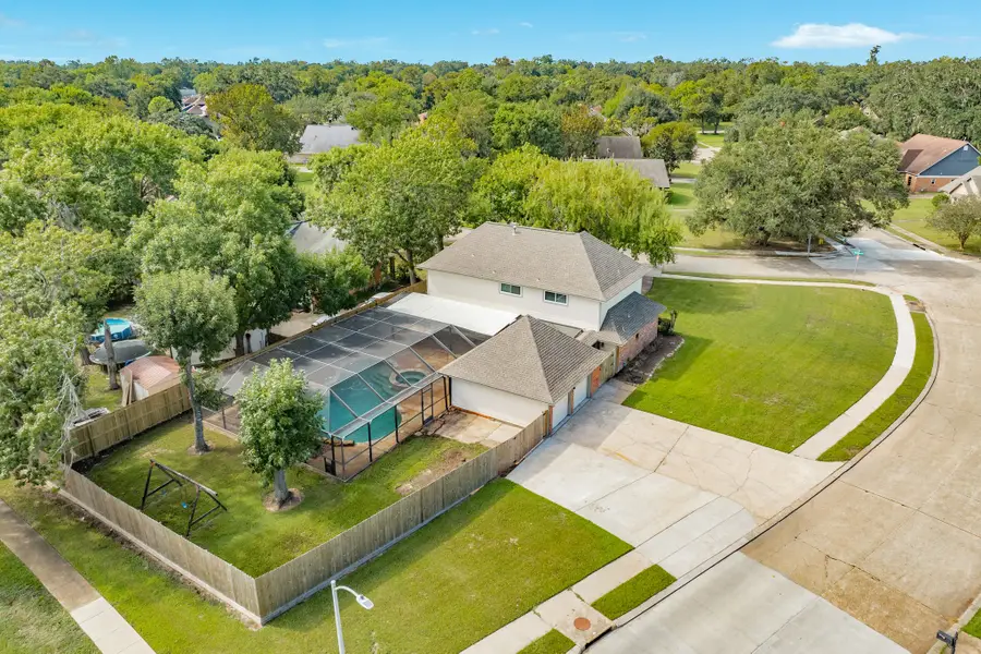 250 Wedgewood Street, Lake Jackson, TX 77566 - #3