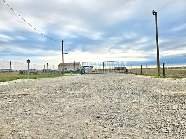 1046 Beal Road, Eagle Lake, TX 77434