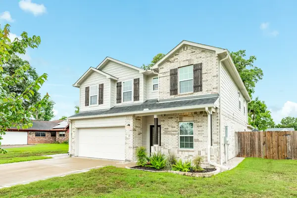 322 Freeman Boulevard, West Columbia, TX 77486