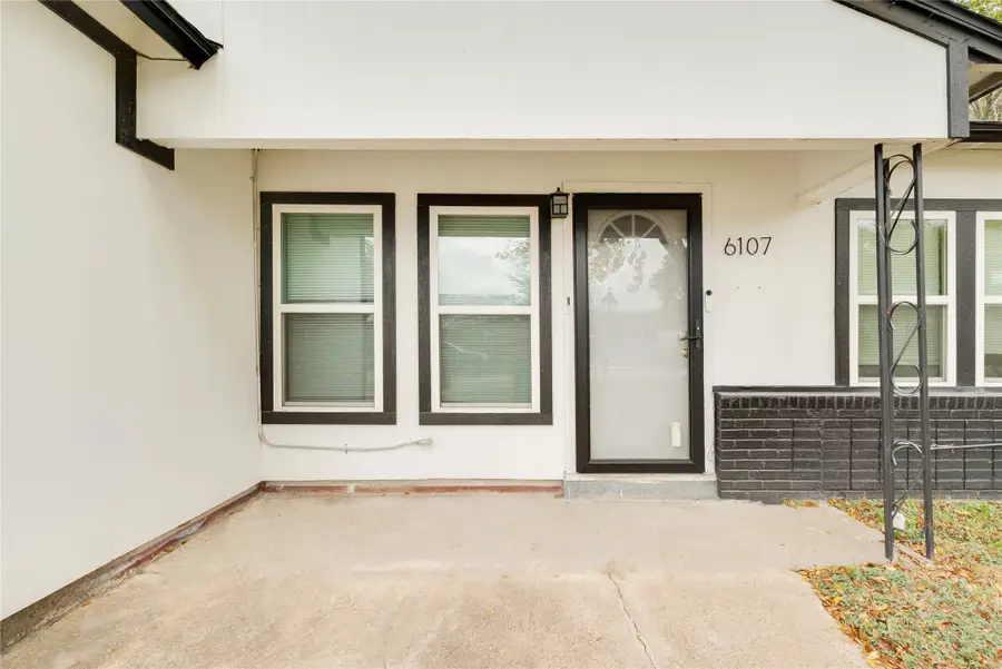 6107 Belmark Street, Houston, TX 77033 - Image #2