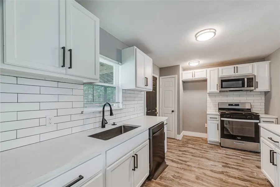 6107 Belmark Street, Houston, TX 77033 - Image #3