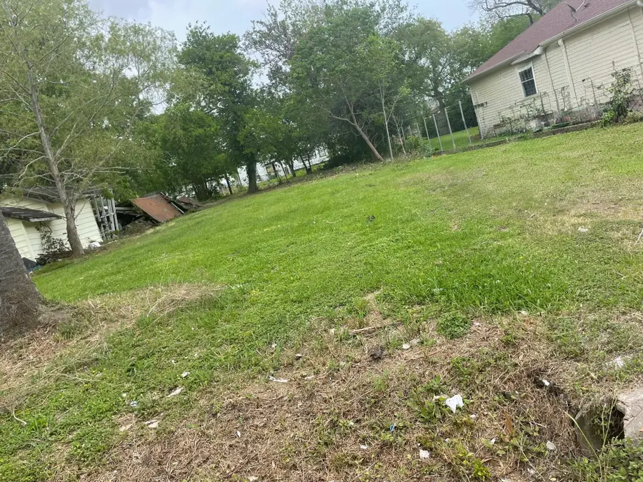 118 28th Street N, Texas City, TX 77590 - #2