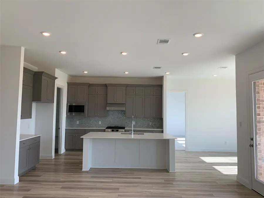 30946 Vintage Creek Lane, Fulshear, TX 77441 - Image #2