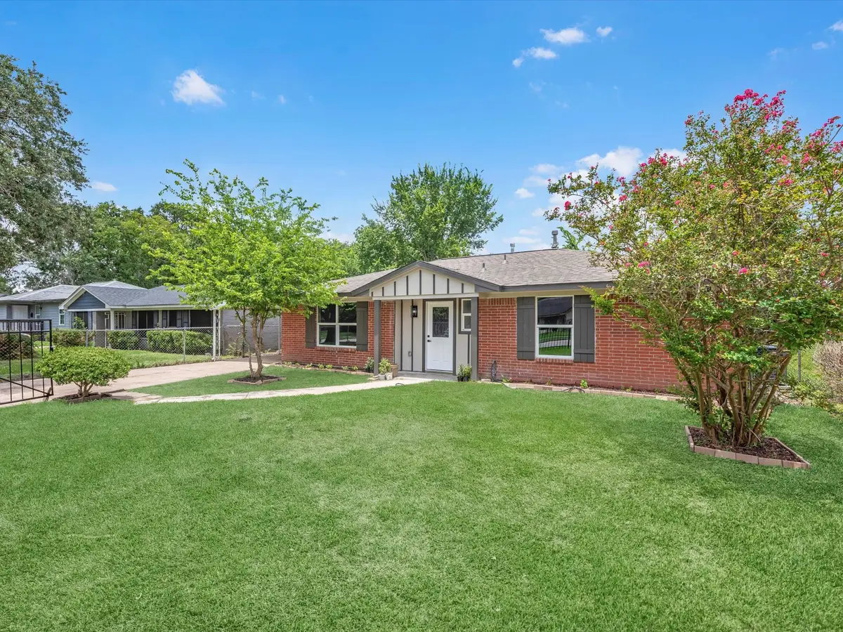 5039 Briscoe Street, Houston, TX 77033 - #1