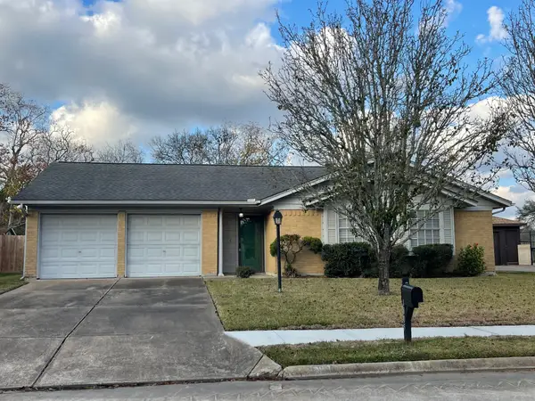 1805 Sleepy Creek Way, Pearland, TX 77581