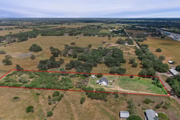 1214 E Oak Street, Goliad, TX 77963