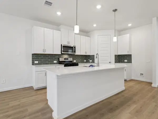 627 Sand Dollar Drive, Kemah, TX 77565