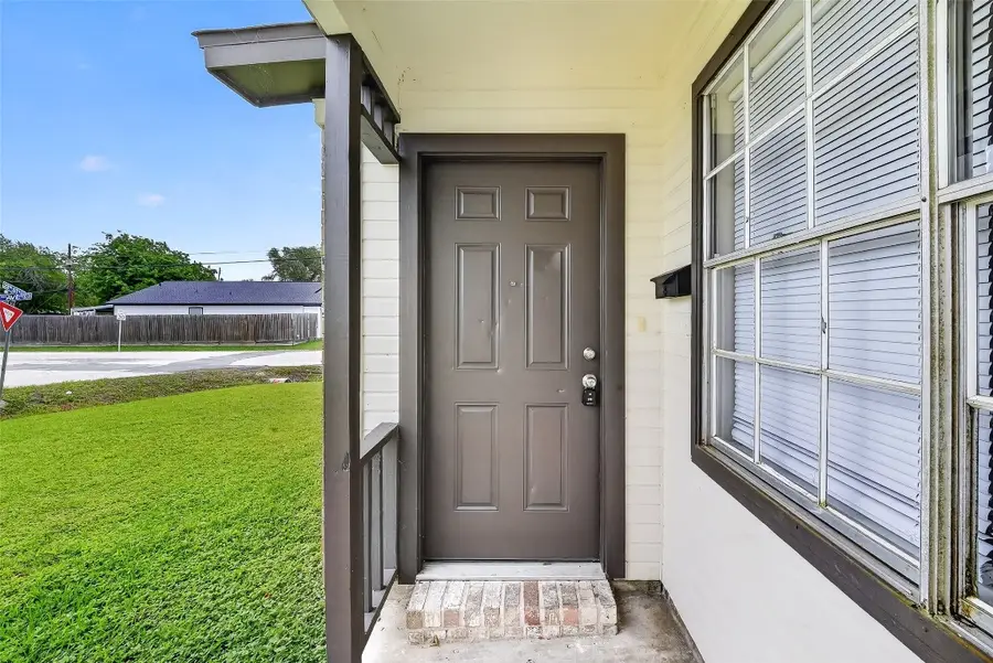 2301 7th Avenue N, Texas City, TX 77590 - #2