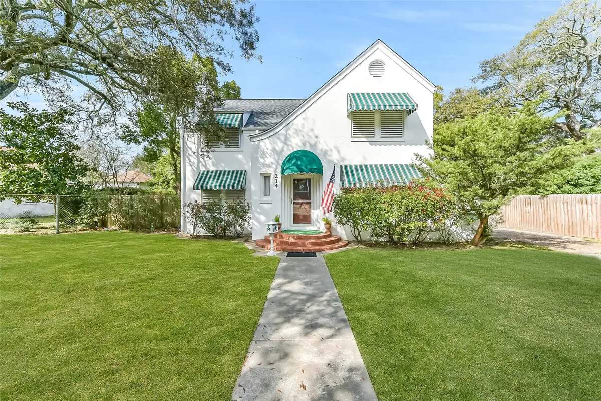 214 9th Avenue N, Texas City, TX 77590 - #1