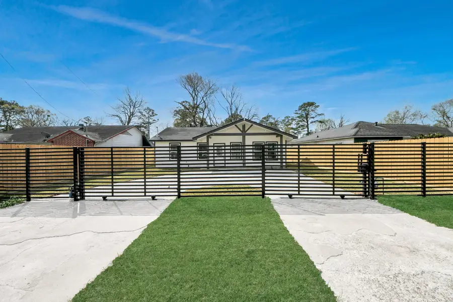 7626 Glen Manor Drive, Houston, TX 77028 - #3