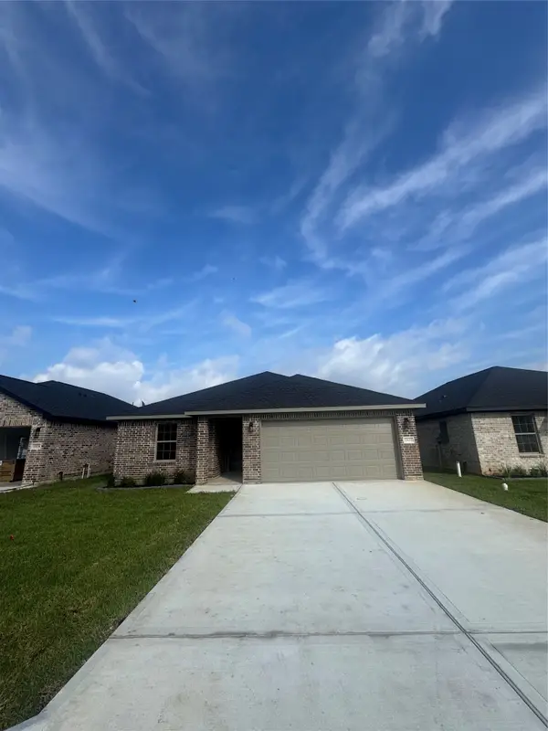 13122 Lake Conroe Bay Road, Willis, TX 77318