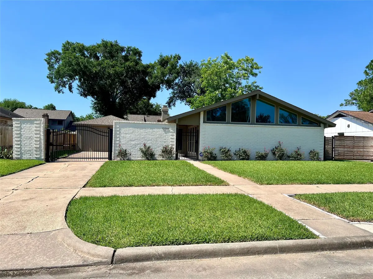 12314 Meadowhollow Drive, Meadows Place, TX 77477 - #1