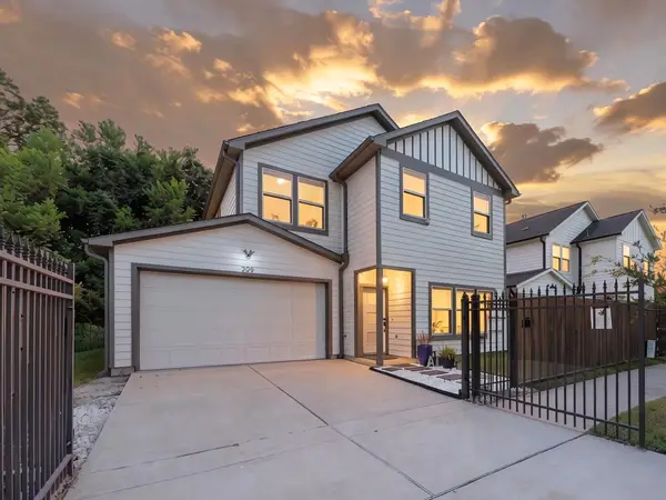 209 Blueberry Street, Houston, TX 77018