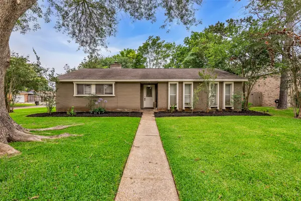 16934 Townes Road, Friendswood, TX 77546