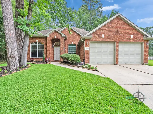 12626 Lake Shore Drive, Montgomery, TX 77356