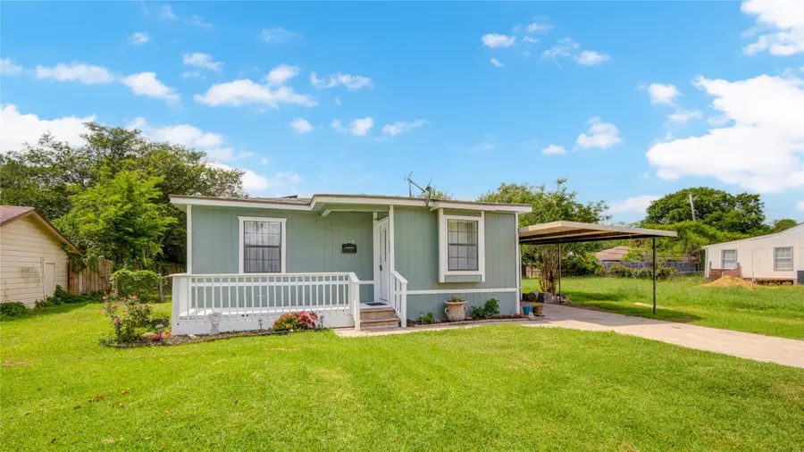 127 Huisache Street, Lake Jackson, TX 77566 - #3
