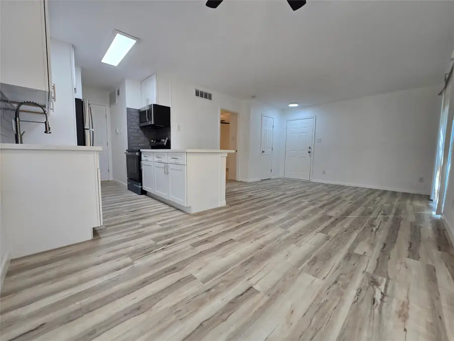 12660 Ashford Point Drive #402, Houston, TX 77082 - Image #3