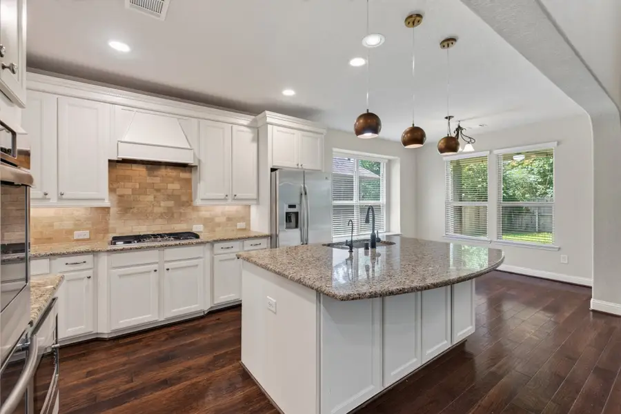 31 Whispering Thicket Place, The Woodlands, TX 77375 - #2