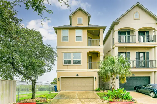 18721 Egret Oaks Lane, Webster, TX 77058